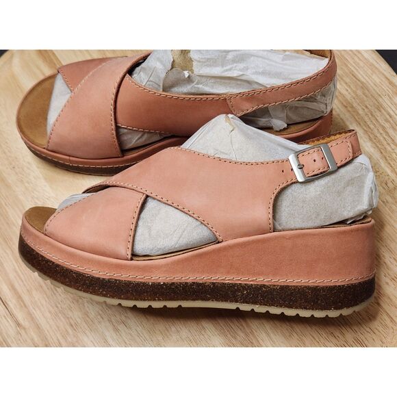 Clarks Kassanda Step Wedge Sandal Women's Size 9.5 Peach Nubuck - Picture 9 of 13